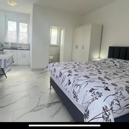 Apartment Db